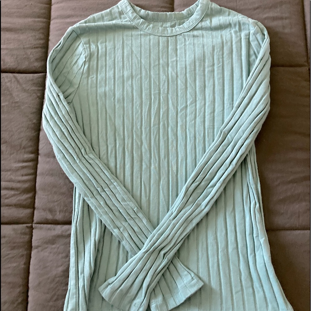 Beautiful teal ribbed long sleeve!